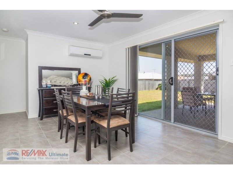 11 Riceflower Court, Sandstone Point QLD 4511
