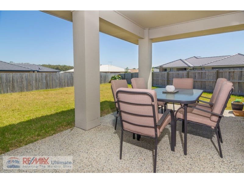 11 Riceflower Court, Sandstone Point QLD 4511