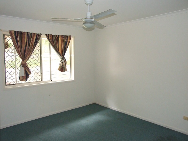 2/4 Desmond Street, Narangba QLD 4504