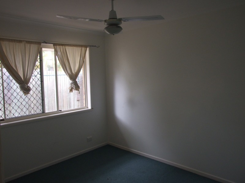 2/4 Desmond Street, Narangba QLD 4504