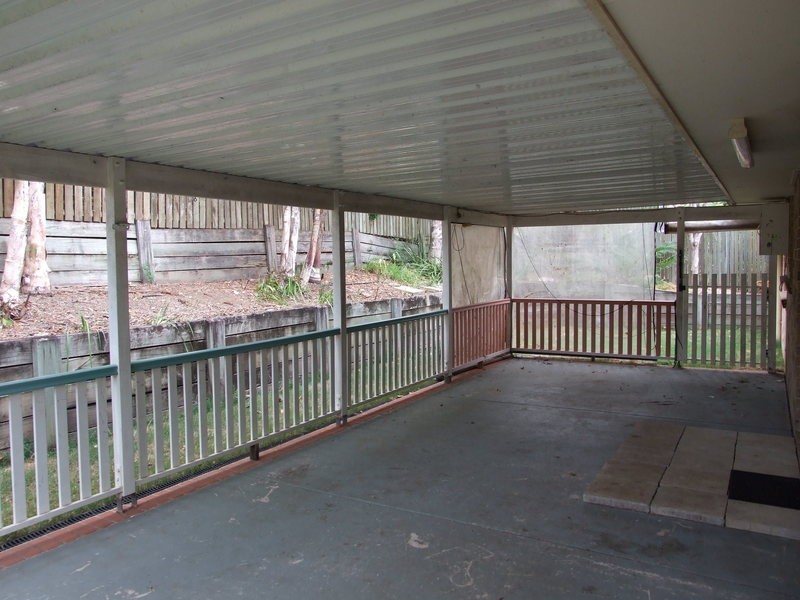 2/4 Desmond Street, Narangba QLD 4504