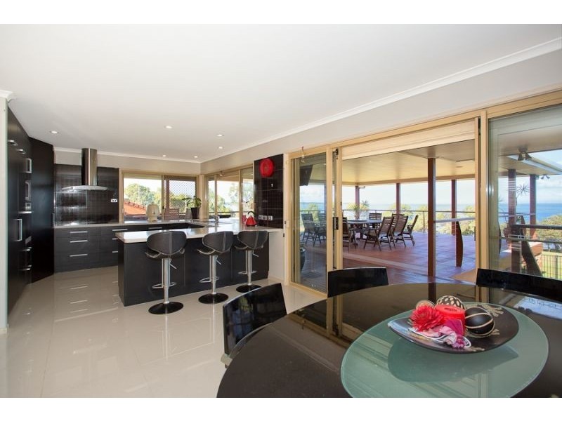 15 Clark Terrace, Sandstone Point QLD 4511
