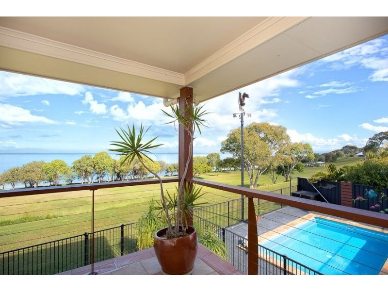 15 Clark Terrace, Sandstone Point QLD 4511