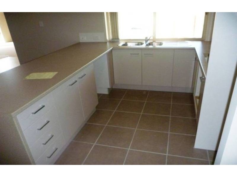 2 Bitou Place, Morayfield QLD 4506