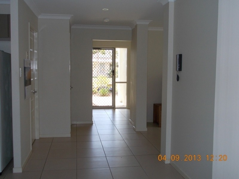 17 Adam Street, Beachmere QLD 4510