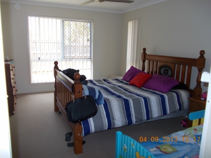 17 Adam Street, Beachmere QLD 4510