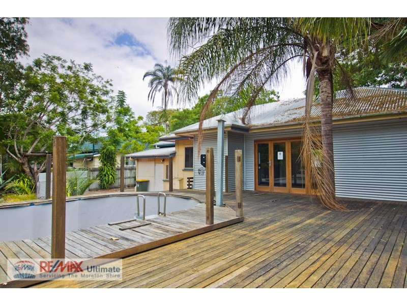 869 Beachmere Road, Beachmere QLD 4510