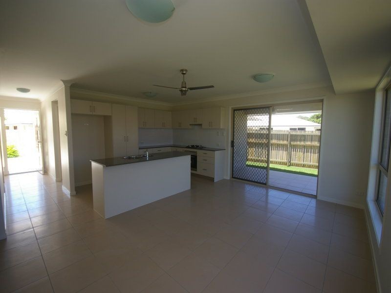 12 Second Ave, Beachmere QLD 4510