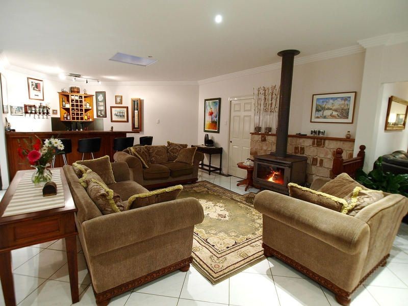 105 Campbell Parade, Beachmere QLD 4510