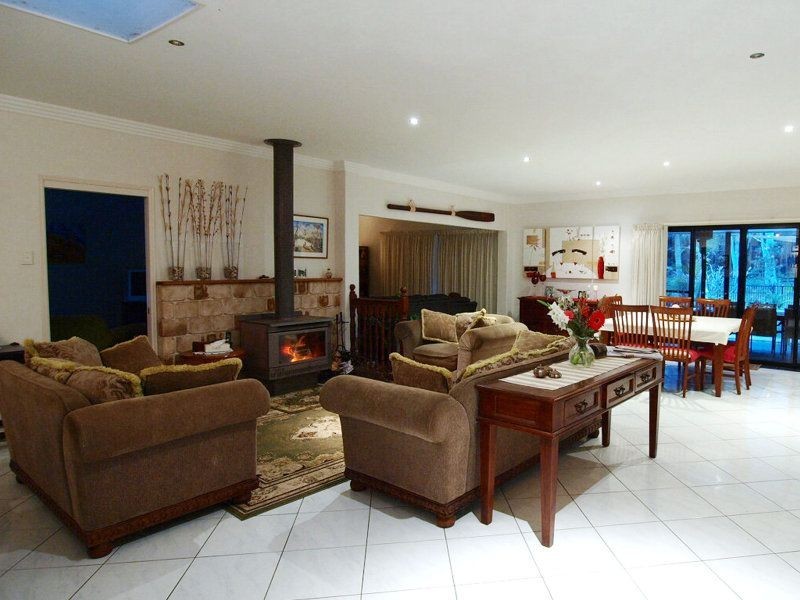 105 Campbell Parade, Beachmere QLD 4510