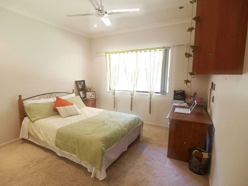 105 Campbell Parade, Beachmere QLD 4510