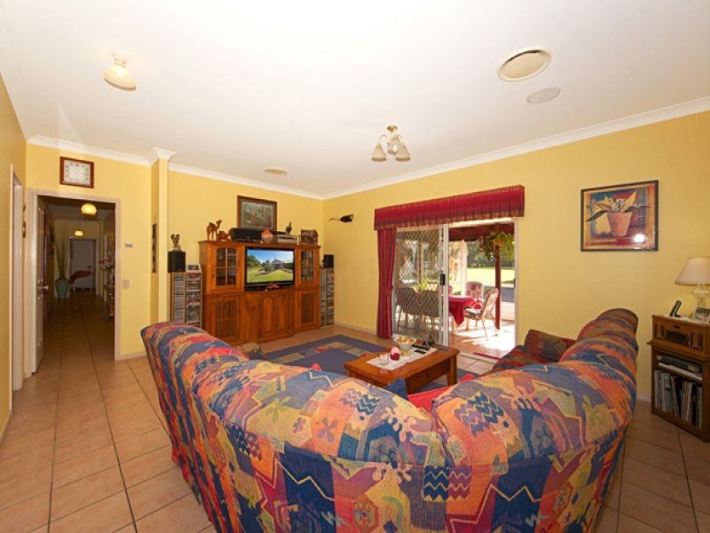 5 Ann-Maree Dr, Caboolture QLD 4510