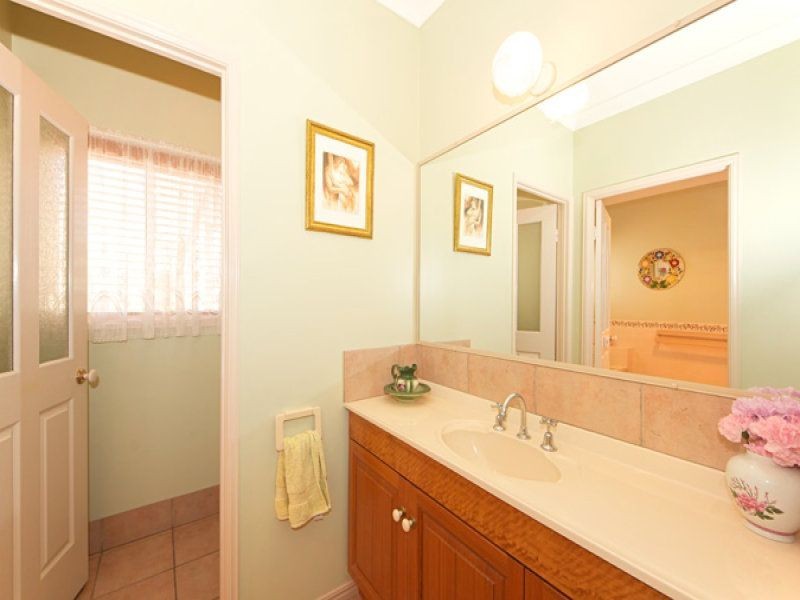 5 Ann-Maree Dr, Caboolture QLD 4510