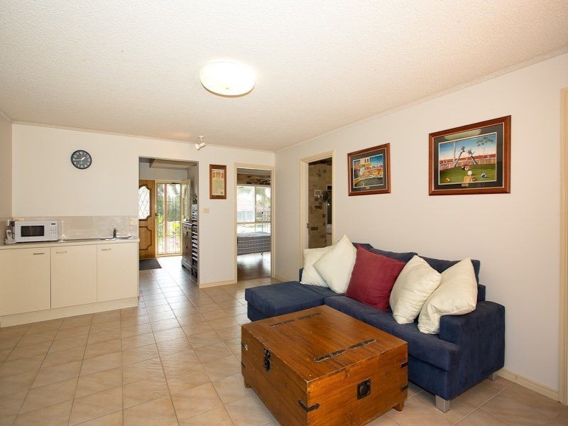 15 Clark Terrace, Sandstone Point QLD 4511