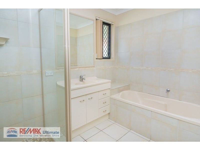 34 Columbia Drive, Beachmere QLD 4510