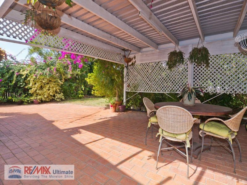 2 Lesley Avenue, Caboolture QLD 4510