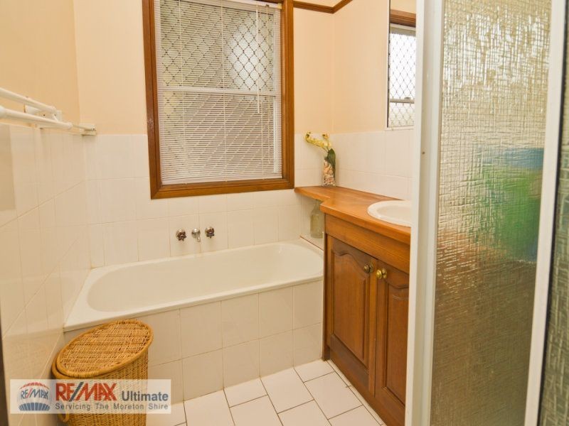 2 Lesley Avenue, Caboolture QLD 4510
