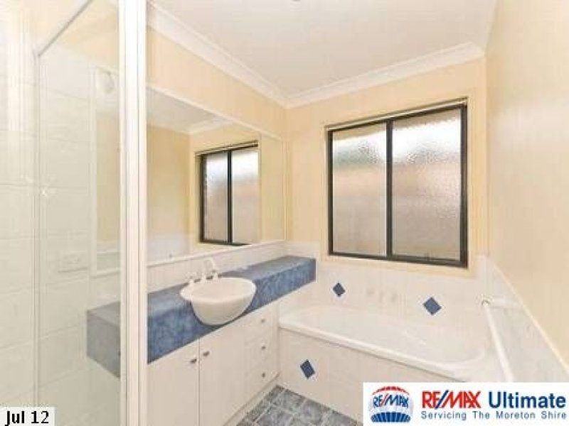 11 Curtin Crescent, Morayfield QLD 4506