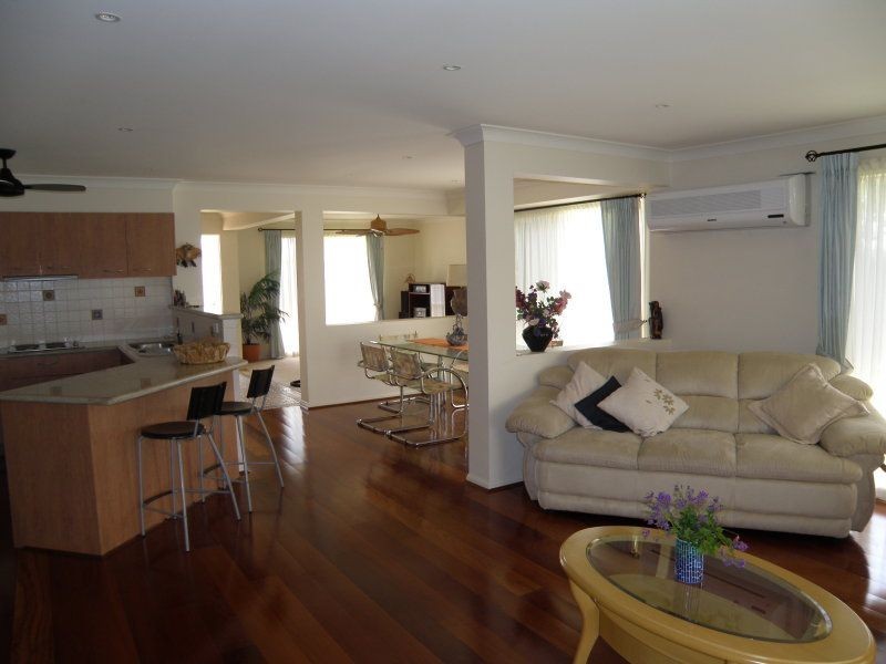 77 Summerfields  Dr, Caboolture QLD 4510