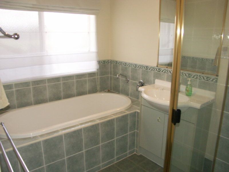 77 Summerfields  Dr, Caboolture QLD 4510