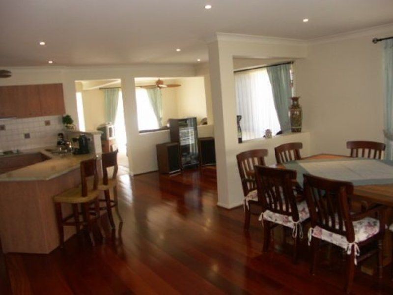 77 Summerfields  Dr, Caboolture QLD 4510