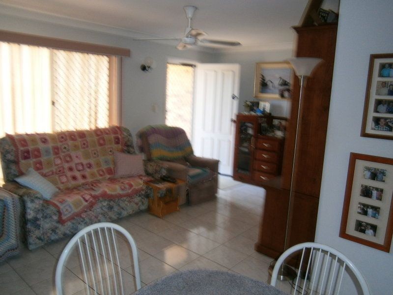 8 Frangipani Court, Kallangur QLD 4503