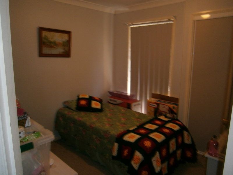 8 Frangipani Court, Kallangur QLD 4503