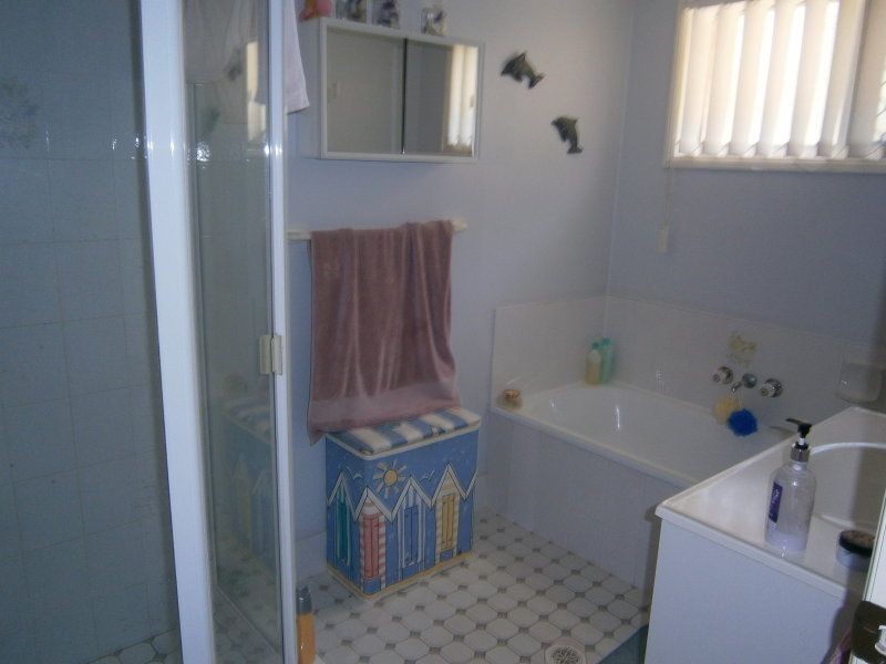 8 Frangipani Court, Kallangur QLD 4503