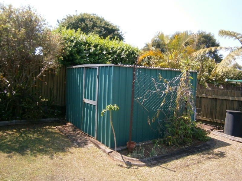 8 Frangipani Court, Kallangur QLD 4503