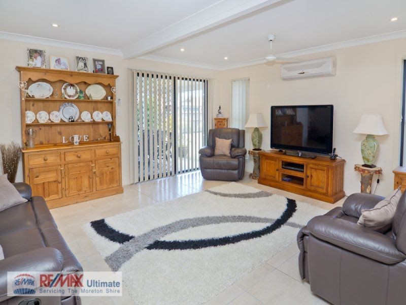 23-27 Sandheath Place, Sandstone Point QLD 4511