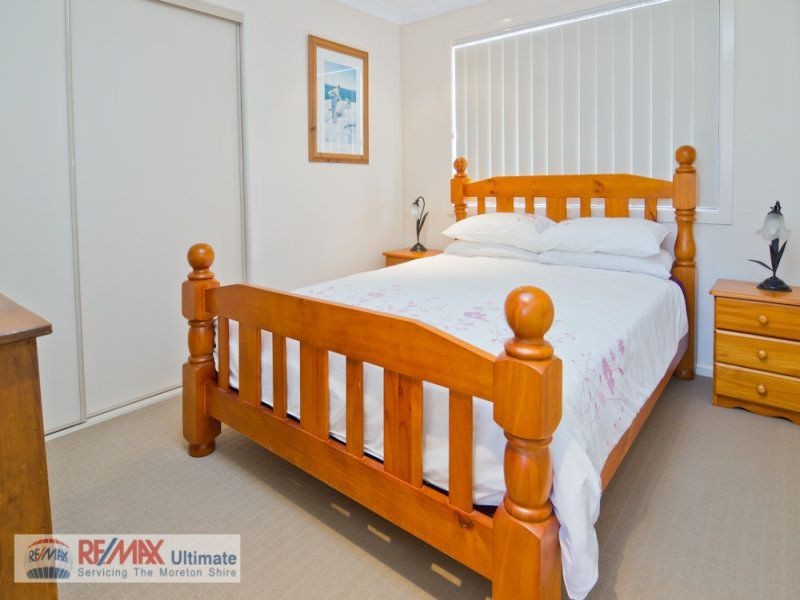 23-27 Sandheath Place, Sandstone Point QLD 4511