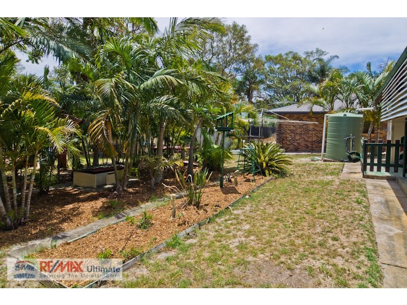 26 Bishop Road, Beachmere QLD 4510