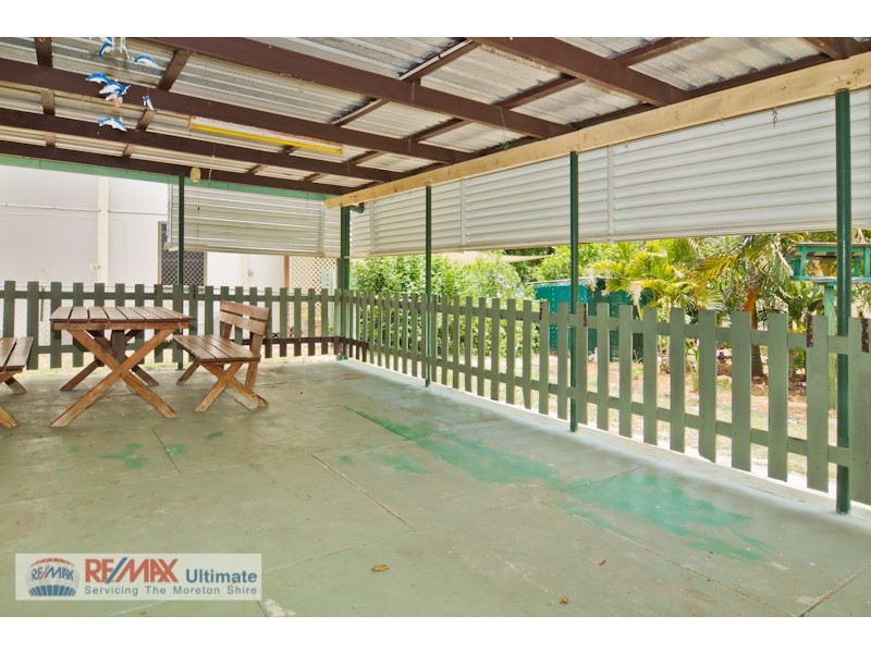 26 Bishop Road, Beachmere QLD 4510