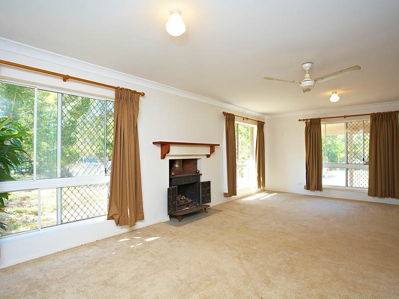 17 Moore Road, Burpengary QLD 4505