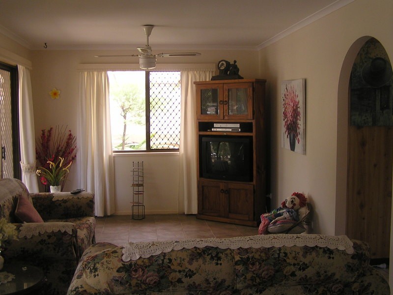 11 Sandpiper Street, Beachmere QLD 4510
