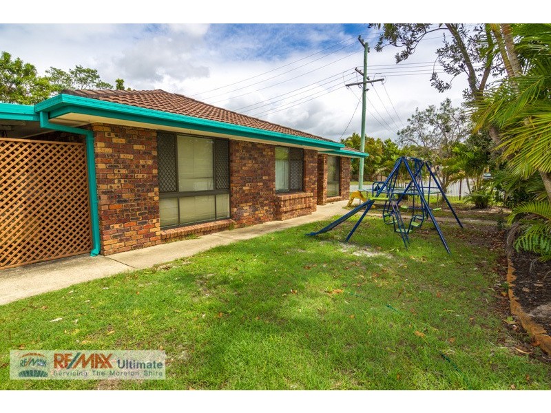 9 Gillian St, Beachmere QLD 4510