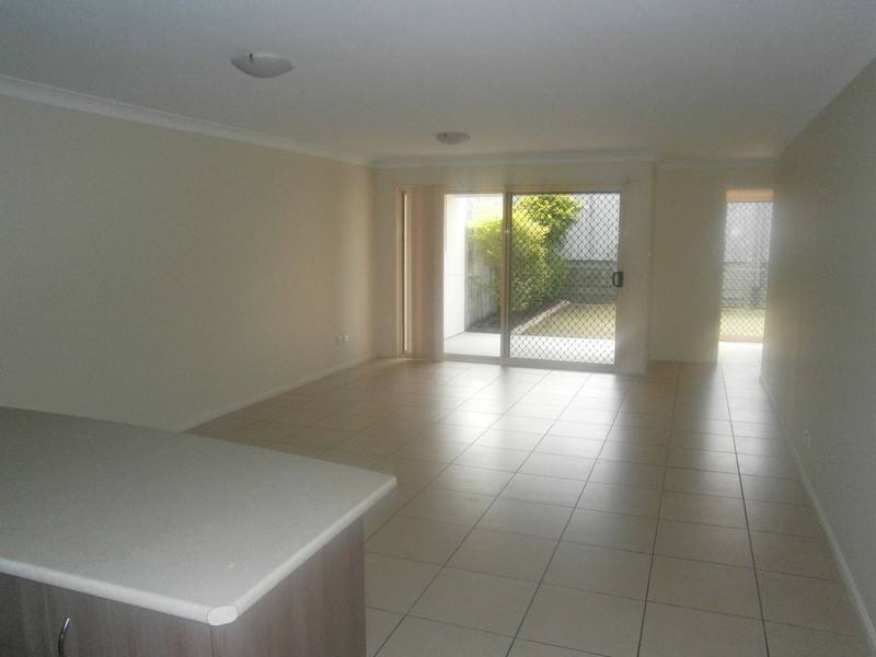 Unit B/16  Adonis Court, Rothwell QLD 4022