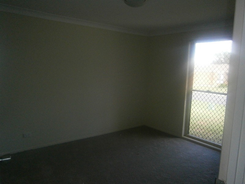 Unit B/16  Adonis Court, Rothwell QLD 4022