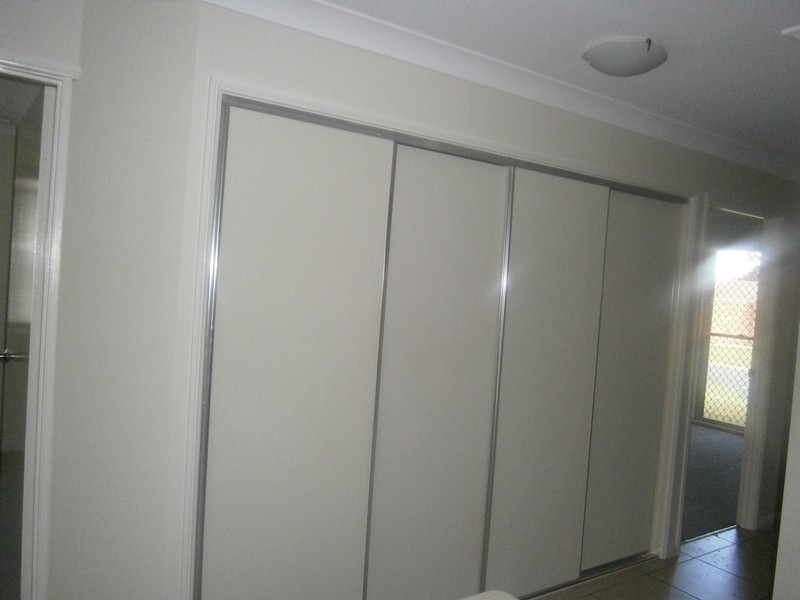 Unit B/16  Adonis Court, Rothwell QLD 4022