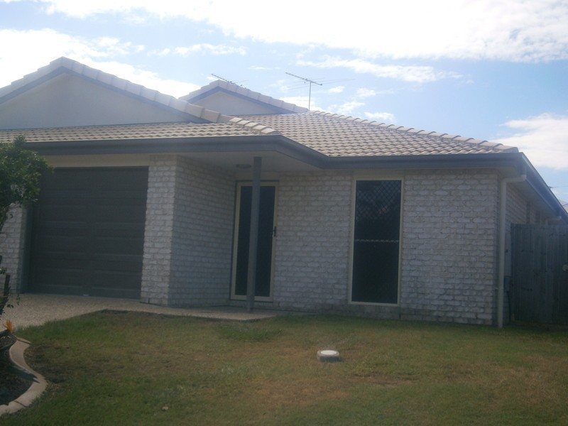 Unit B/16  Adonis Court, Rothwell QLD 4022