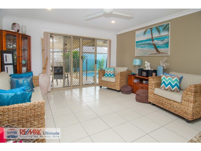 312 Bestmann Road, Sandstone Point QLD 4511