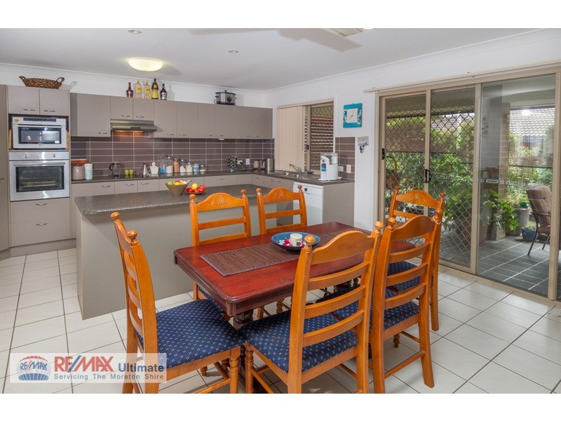 312 Bestmann Road, Sandstone Point QLD 4511