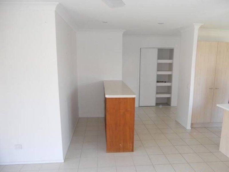 7 Hollywood Ave, Bellmere QLD 4510