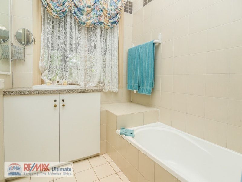 25 Bellay Road, Beachmere QLD 4510