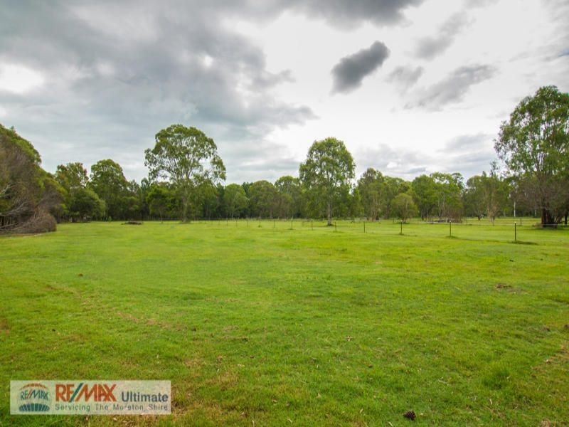 25 Bellay Road, Beachmere QLD 4510