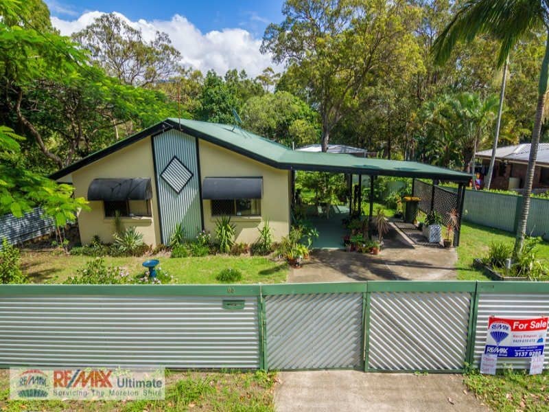 86 Bishop Road, Beachmere QLD 4510