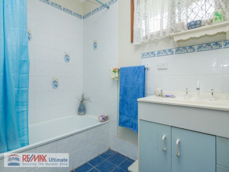 86 Bishop Road, Beachmere QLD 4510