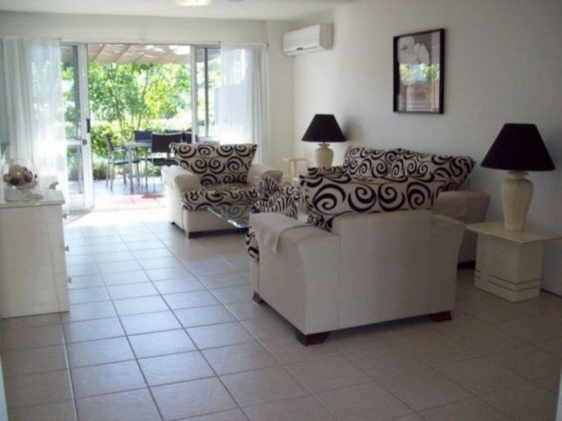 B9/10 Spinnaker Drive, Sandstone Point QLD 4511