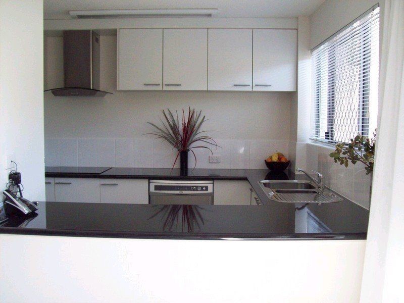 B9/10 Spinnaker Drive, Sandstone Point QLD 4511