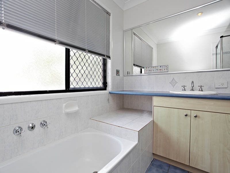 2 Madeline Drive, Morayfield QLD 4506